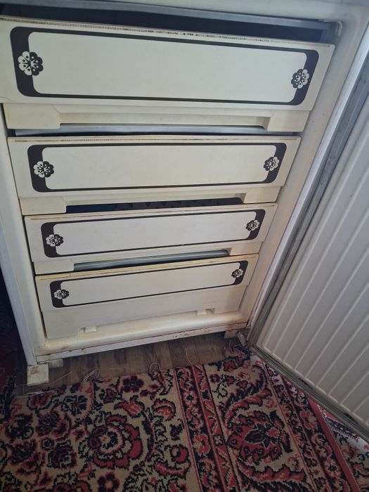 Морозильник в отличном состоянии