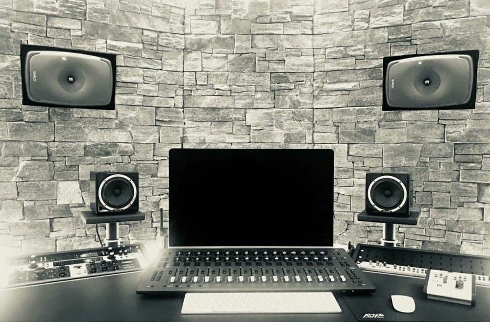 Behringer C50A для студии