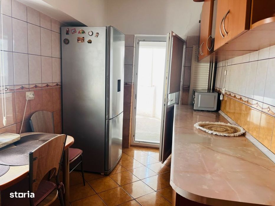 Apartament ultracentral, 3 camere, cu priveliste de vis, langa Mercur