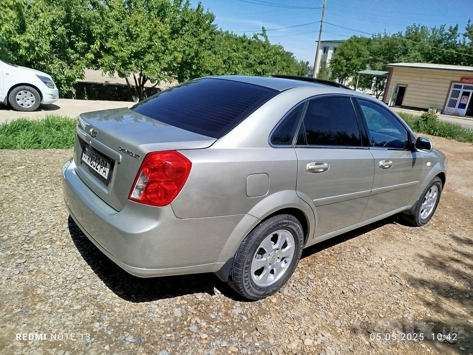 Lacetti1.8 yili 2009 xolati ideal