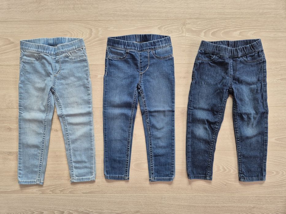 Продавам дънки за момиче на H&M в размери 92, 104 и 110
