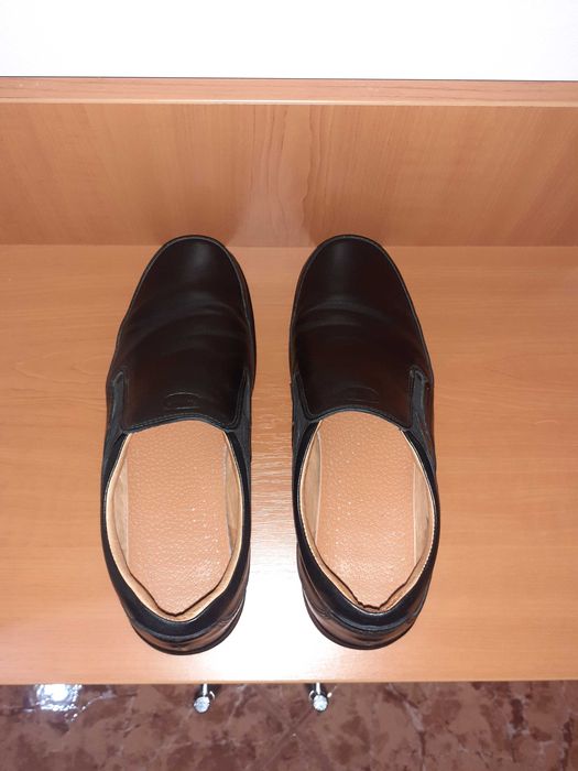 Pantofi barbatesti din piele neagra, marca Gitanos , marimea 42
