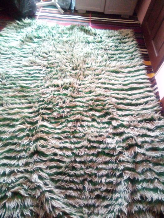 Китеници чисто нови.