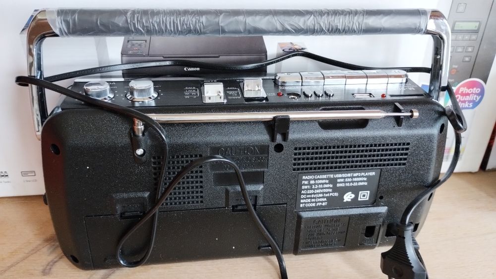 Продам новый магнитофон