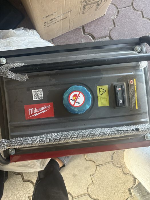 Бензиновый генератор