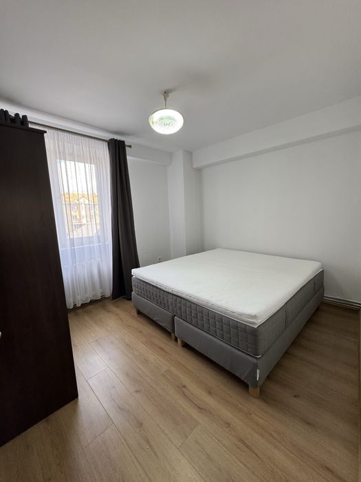 Inchiriez Apartament 4 camere, zona centru, Alba Iulia