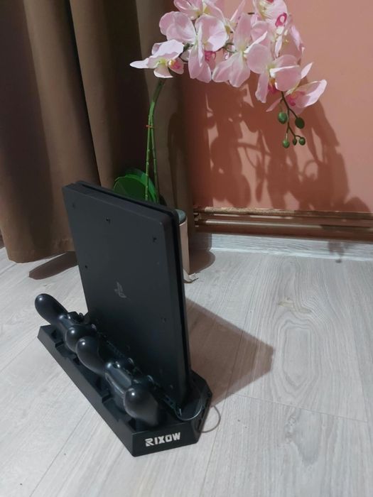 Stand Răcire și Încărcare Manete Playstation 4 Slim și Phat