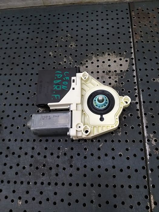 Motoras macara dreapta fata seat leon 1p 1p0837402e 1t0959702g 1k0959792m 7746020400 e840311609