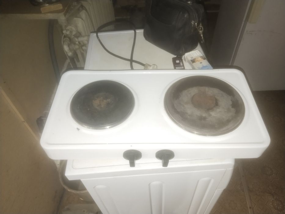 Продам настольную электро плиту