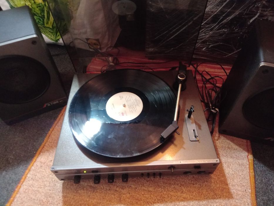 Pikup Unitra-RFT PA2040 cu boxe.