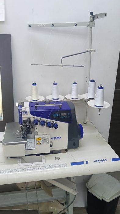 Продается оберлок