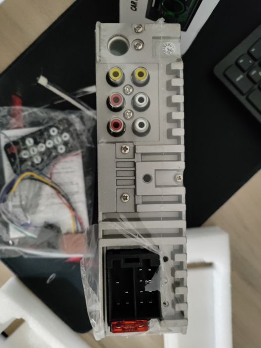 Продам автомагнитолу