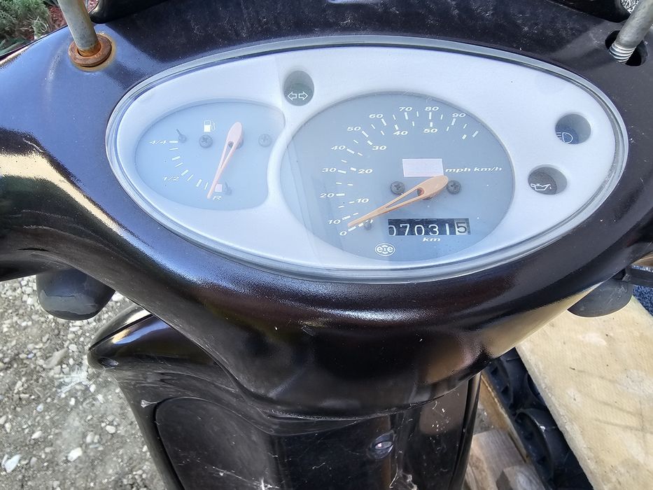 Scuter 50 aprilia scarabeo inmatriculat acte