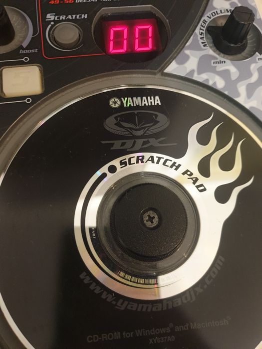 Platan Dj  yamaha  funcțional.