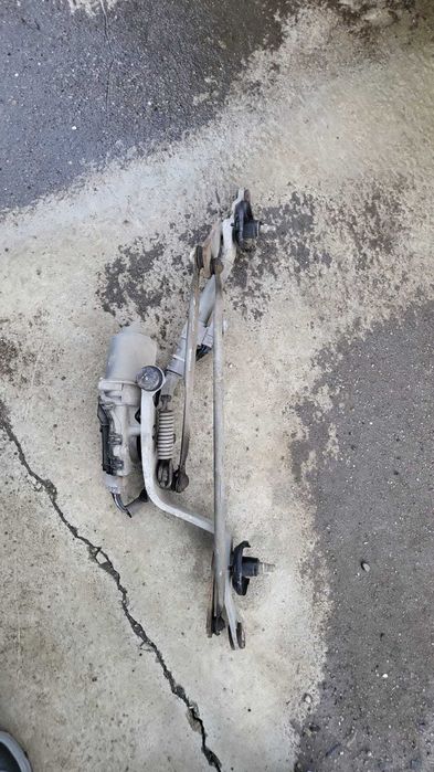 Ansamblu stergator parbriz  Toyota Auris - cod: 8511002190