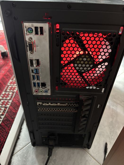 Настолен компютър G:RIGS Venom ED v2 AMD