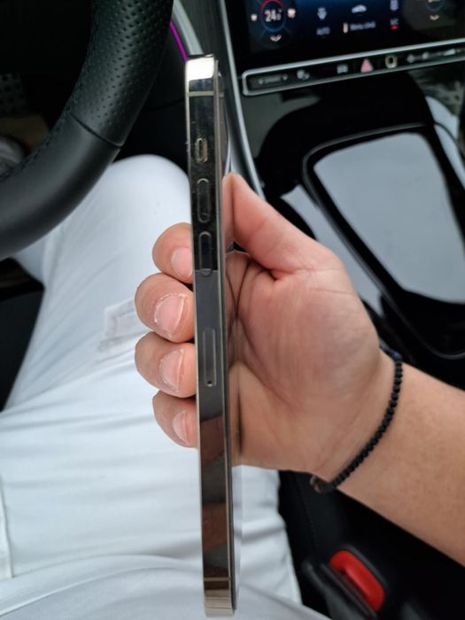 vand iphone 14 pro max