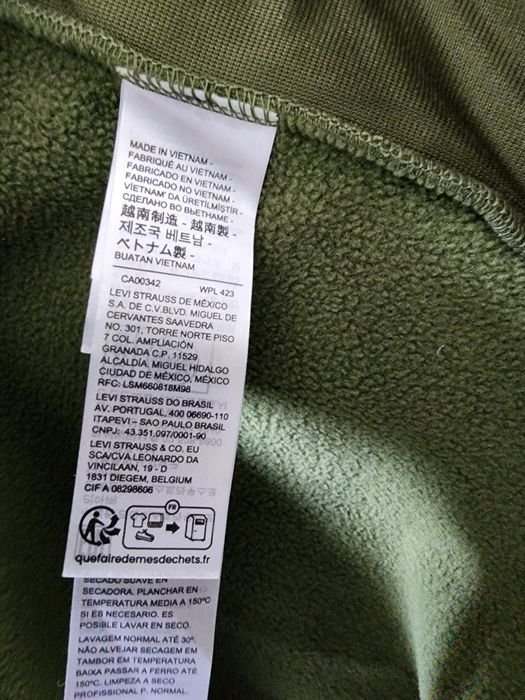 Levi's желетка. Размер L. Оригинал из США.