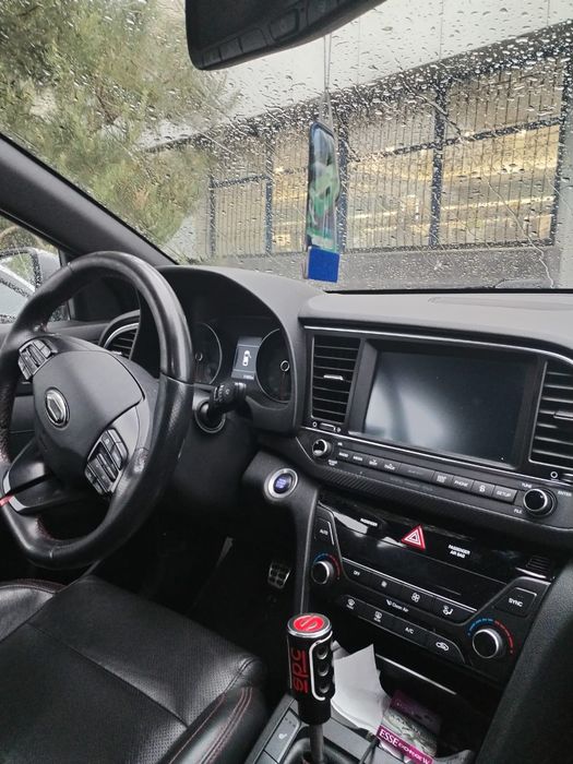 Продам Hyundai Elantra 2018 года
