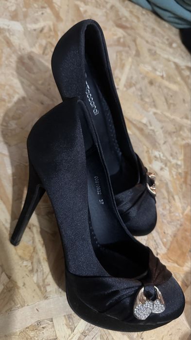 Продам женские тули