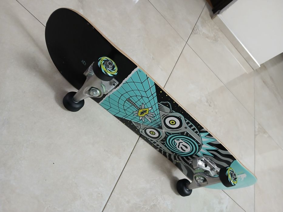 Vând skateboard nou