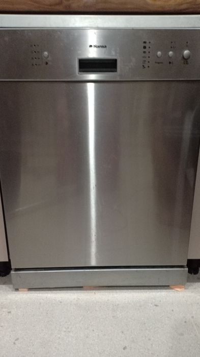 Продам посудомоечную машинку