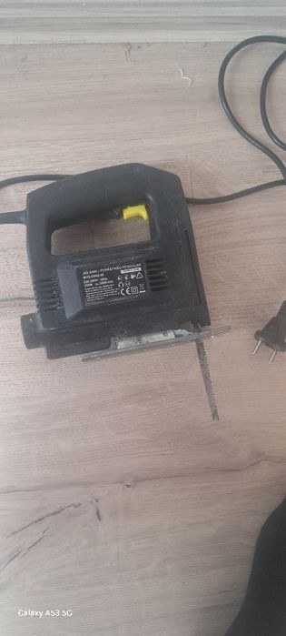 Fierăstrău electric