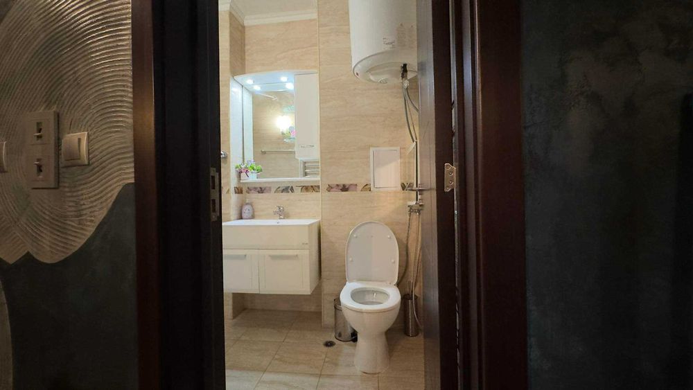 Дава се под наем Двустаен апартамент в Бургас, Сарафово - 60 кв.м за 612 € - Снимка #11