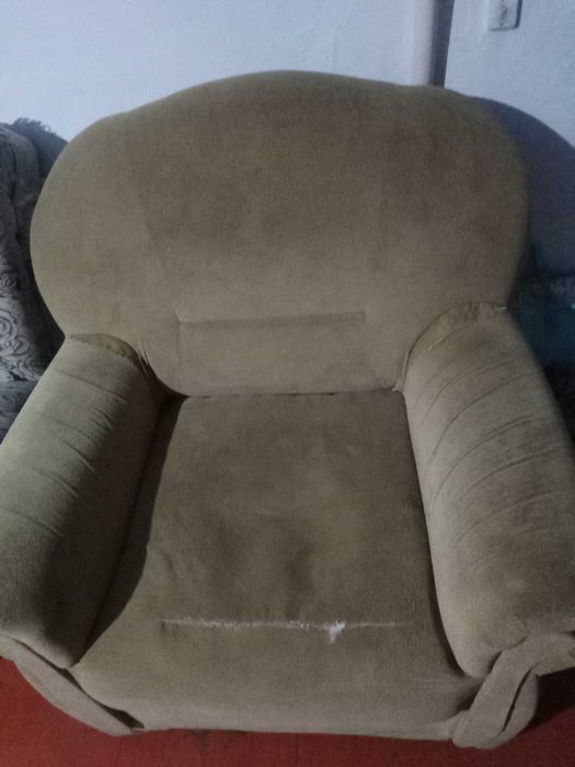 Продается 2 диван норм состояние