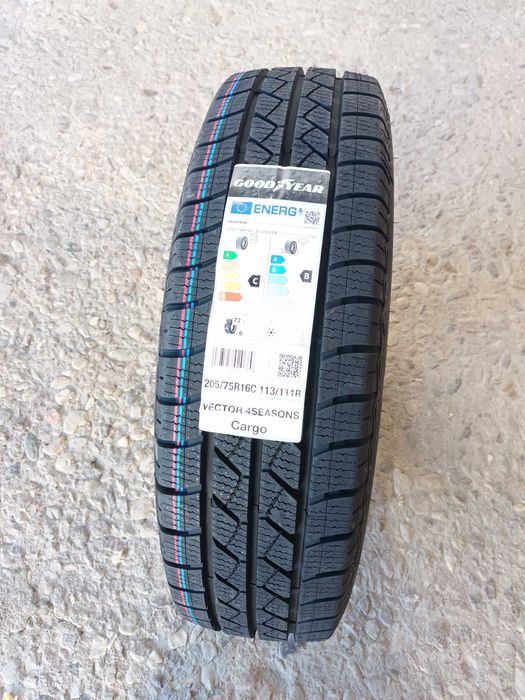 Нови бусови гуми 205/75 R16C Goodyear Cargo 4Seasons 113/111R XL
