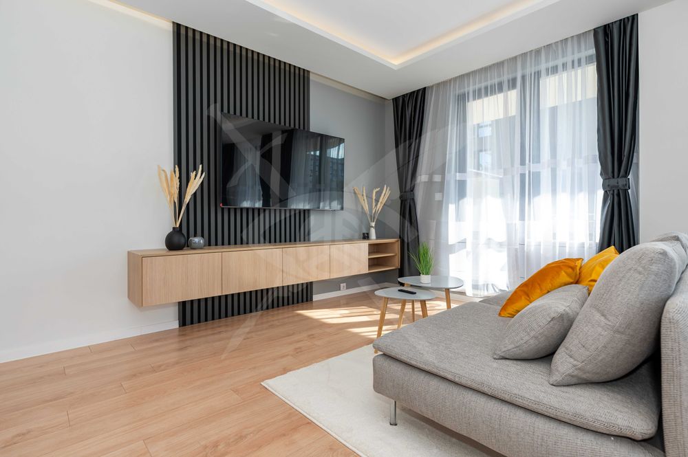 Продава се Тристаен апартамент в Пловдив, Западен - 120 кв.м за 927 €/кв.м - Снимка #2