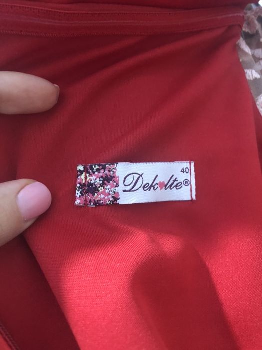 Rochie roșie superbă