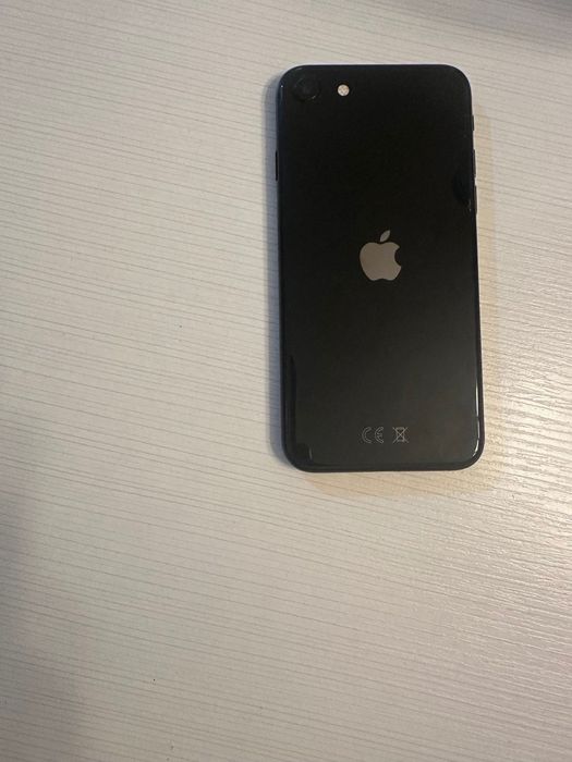 İPhone SE 2020..