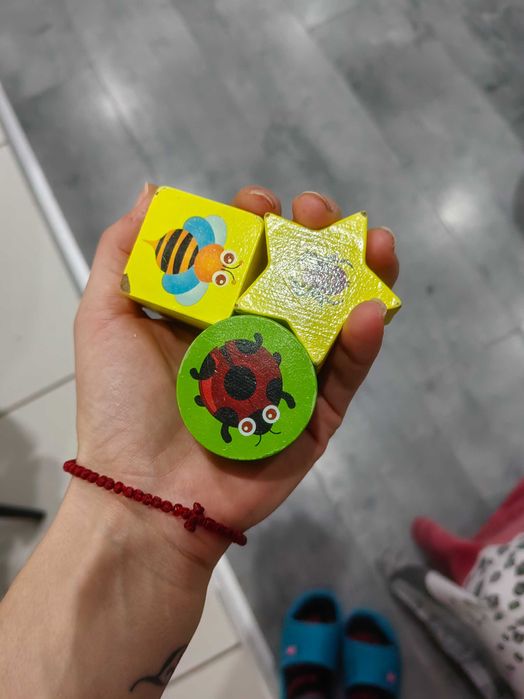 Дървен образователен куб Beluga