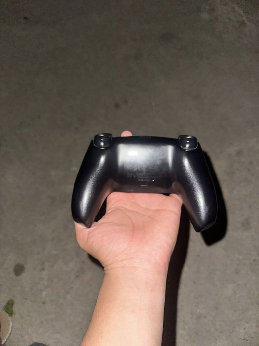 PS 5 jostik xolati yaxshi kamchiliklari yoq narxiga arziydi