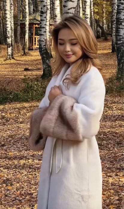 Размер- 52., цена-46500тг. Большемерит на 54размер