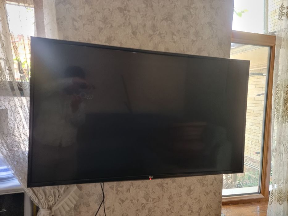 LG 50 tali TV sotiladi zor sastayanada