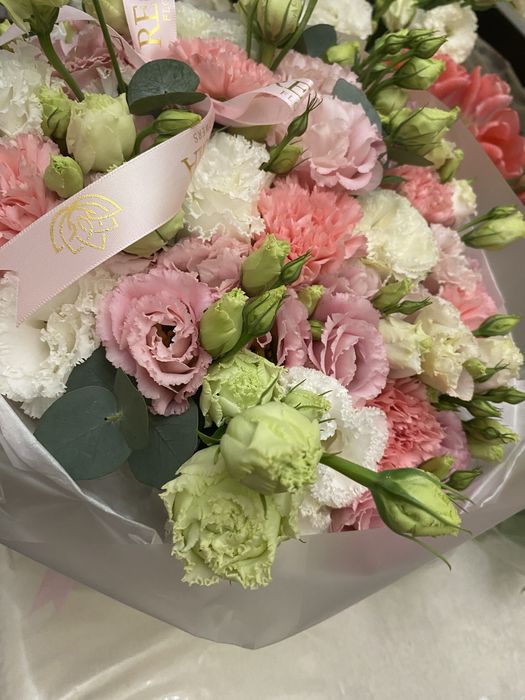 2 корзины и букет цветов