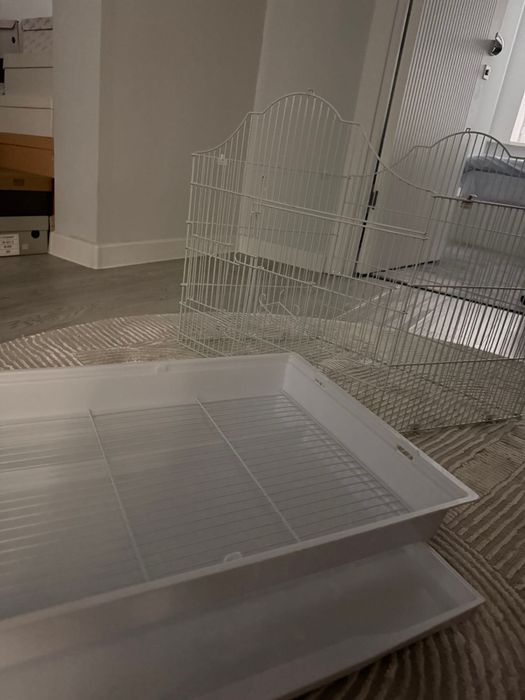 Продам клетку для попугаев