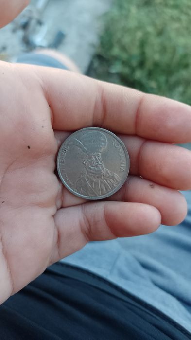 Vând moneda de 100 de lei din anul 1992 cu chipul lui Mihai Viteazul i