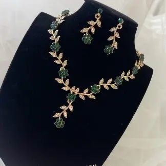 Разнообразие от Комплекти колие и обеци