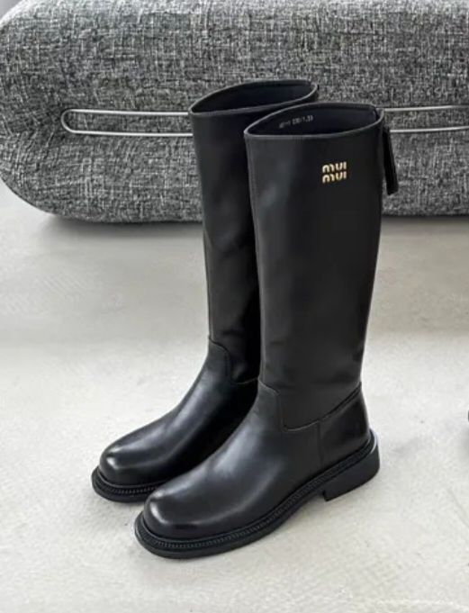 Продам  новые сапоги