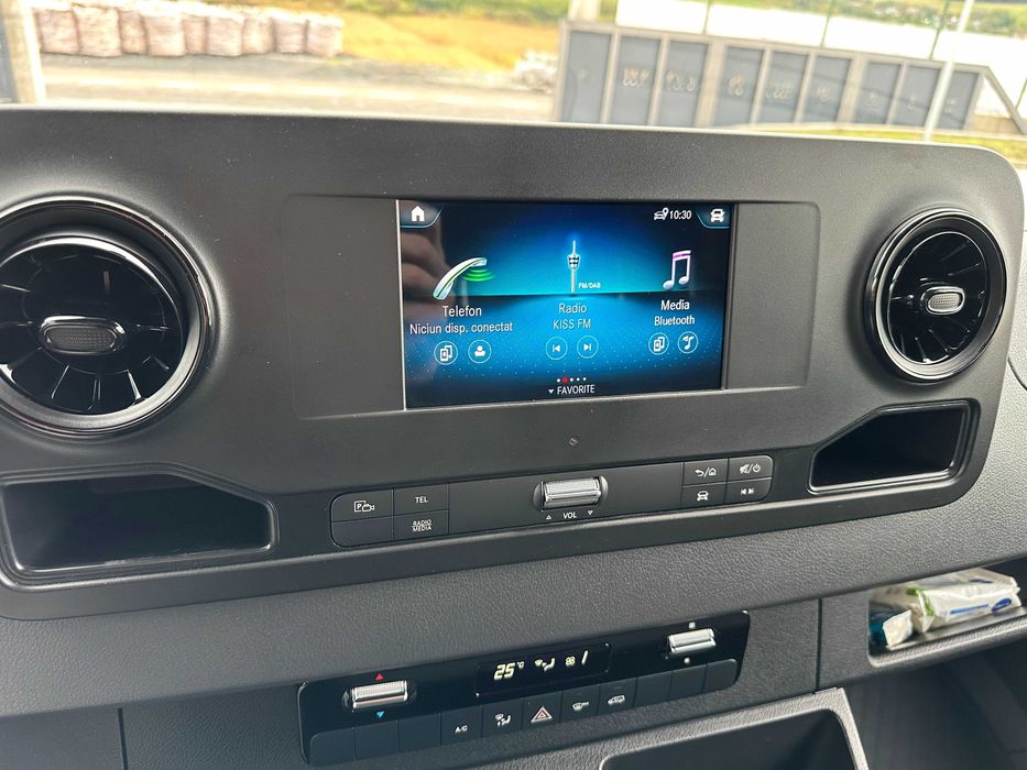 Mercedes Benz SPRINTER 2024