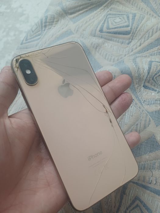 Айфон. Хс. 64гб. 75 емкос