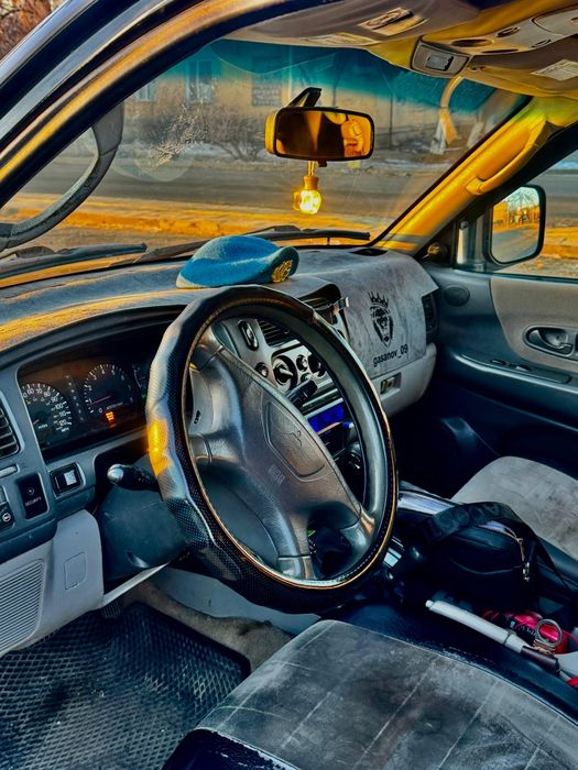 Митсубиси Монтеро спорт