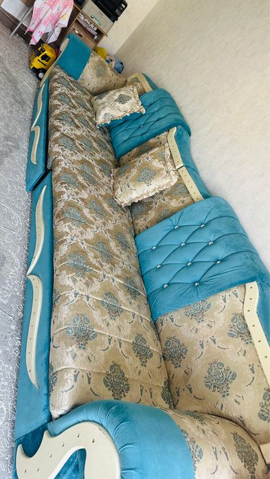 Диван среднем сост