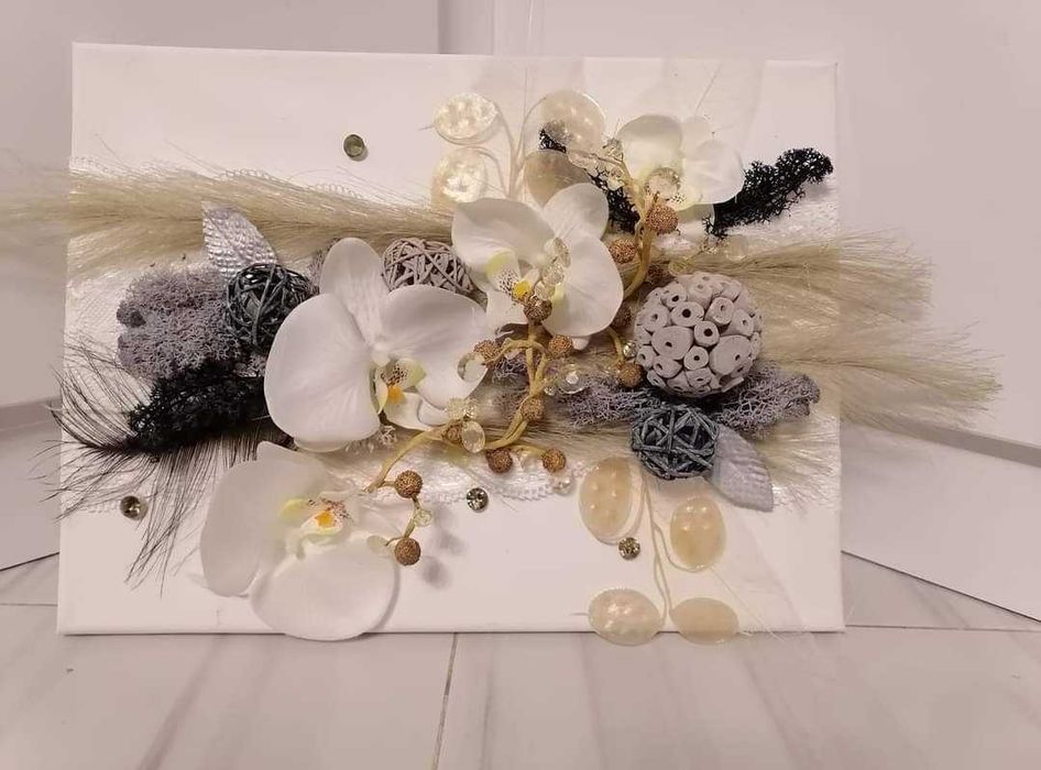 Картини от мъх и цветя