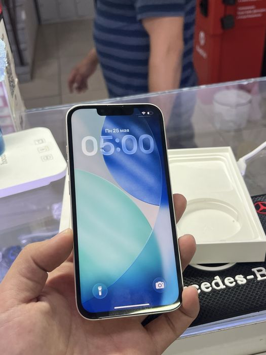 iPhone 13 в отличном состоянии