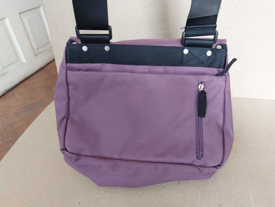 JOST дамска чанта НОВА