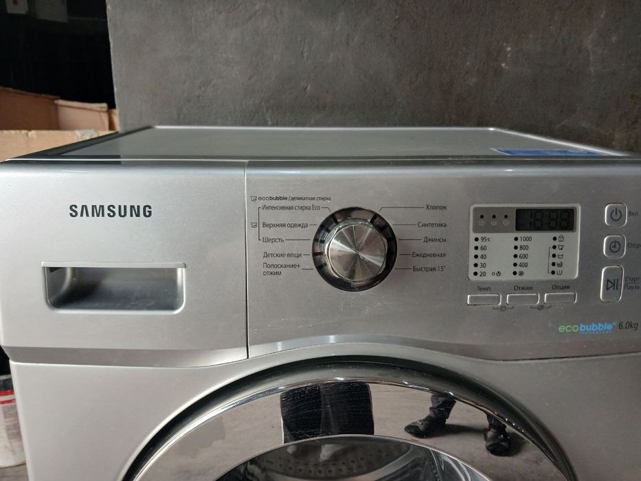 Продам стиральную машину Samsung 6 кг

Продаётся стиральная машина Sam
